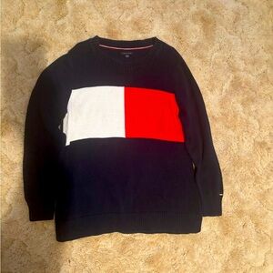 Tommy Hilfiger Crewneck.